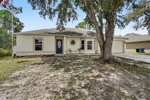 1326 Defender St NW, Palm Bay, FL 32907