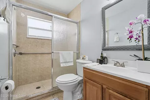 Bath - 808 Cedar Dr, Melbourne, FL 32901 photo 1 of 1