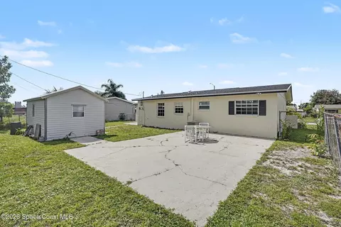 Exterior - 808 Cedar Dr, Melbourne, FL 32901 photo 1 of 3
