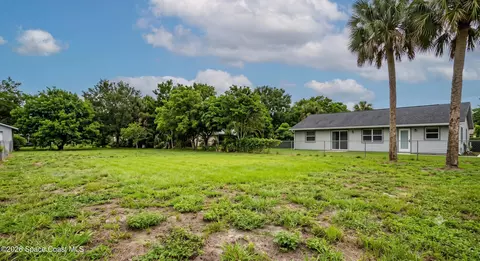 1407 Indian River Ave, Titusville, FL 32780