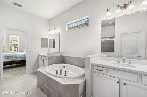 Bath - 2484 Addison Dr, Melbourne, FL 32940 photo 2 of 6