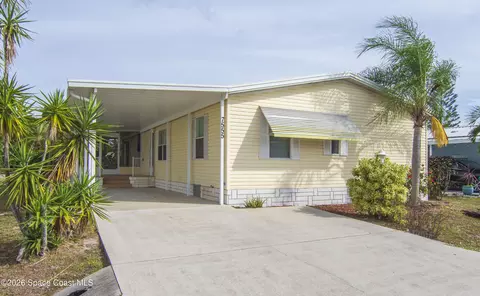 7555 Boxelder Rd, Sebastian, FL 32976
