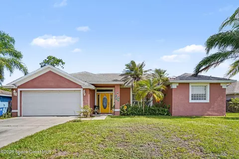 671 Americana Blvd NW, Palm Bay, FL 32907