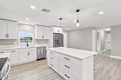 Kitchen - 2712 Padden Ct, Cocoa, FL 32926 photo 5 of 7