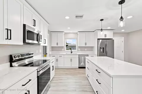 Kitchen - 2712 Padden Ct, Cocoa, FL 32926 photo 4 of 7