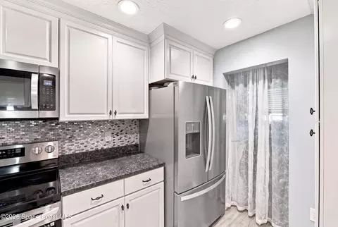 Kitchen - 206 Augusta Way, Melbourne, FL 32940 photo 4 of 4