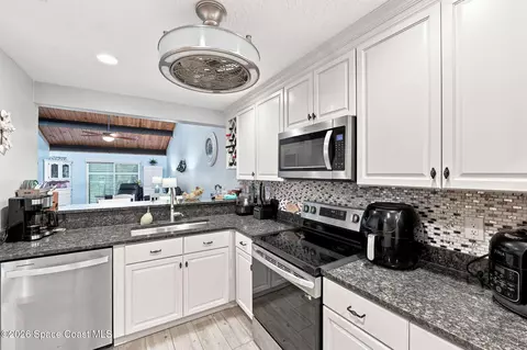 Kitchen - 206 Augusta Way, Melbourne, FL 32940 photo 1 of 4