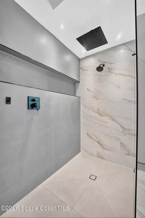 Bath - 3575 Carter Rd, Mims, FL 32754 photo 3 of 4