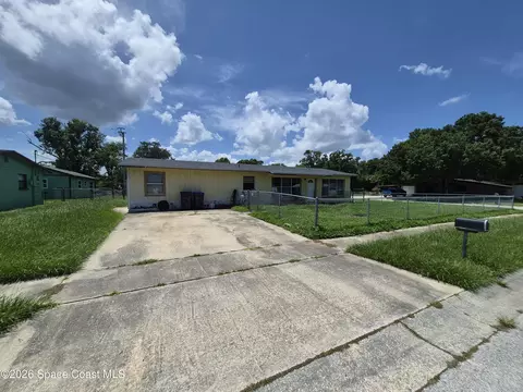 1218 Crescent Dr, Titusville, FL 32796
