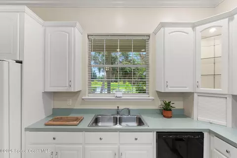 Kitchen - 3931 Us 1, Mims, FL 32754 photo 3 of 3