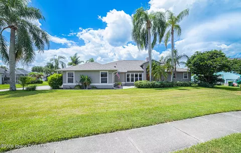 211 Lake Shore Dr, Merritt Island, FL 32953