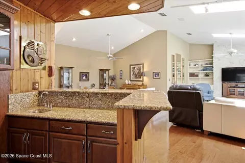 Kitchen - 730 Kerry Downs Cir, Melbourne, FL 32940 photo 2 of 11
