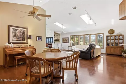 Dining - 730 Kerry Downs Cir, Melbourne, FL 32940 photo 2 of 7