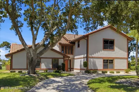 Exterior - 730 Kerry Downs Cir, Melbourne, FL 32940 photo 9 of 13