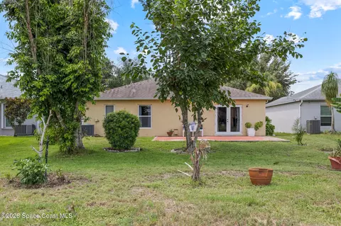 Exterior - 650 Benton Dr, Melbourne, FL 32901 photo 1 of 5
