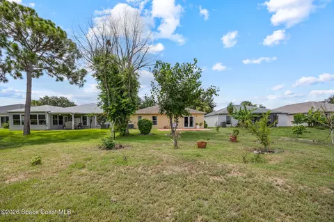 Exterior - 650 Benton Dr, Melbourne, FL 32901 photo 3 of 5