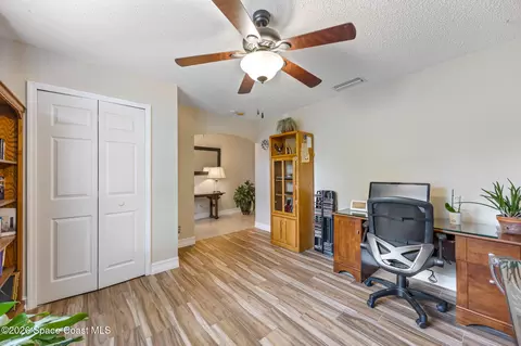 Entry Way - 650 Benton Dr, Melbourne, FL 32901 photo 4 of 4