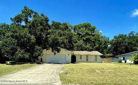 450 Golden Dove Ave NE, Palm Bay, FL 32907