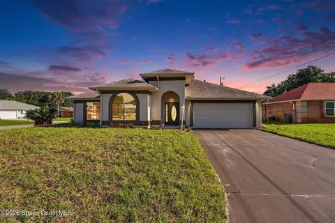 2088 Sun Valley St, Titusville, FL 32780