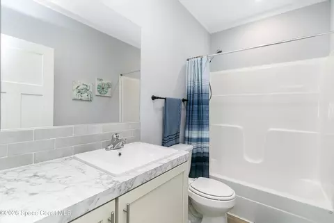Bath - 7604 Boxelder Rd, Micco, FL 32976 photo 6 of 6