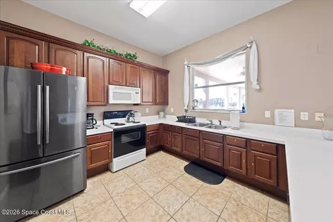 Kitchen - 3679 Poseidon Way, Indialantic, FL 32903 photo 5 of 5