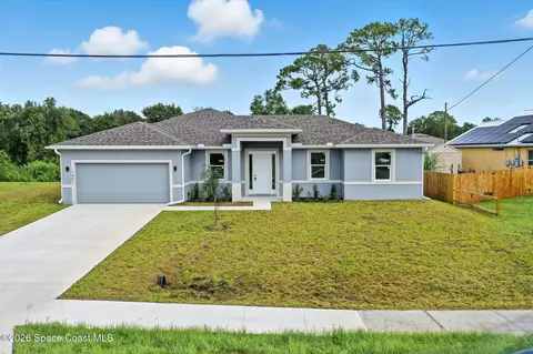 645 Parrotfish St SW, Palm Bay, FL 32908