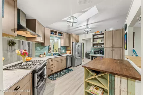Kitchen - 2284 Windham Dr, Melbourne, FL 32935 photo 2 of 3