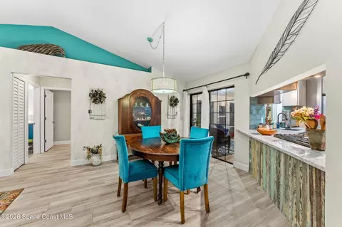 Dining - 2284 Windham Dr, Melbourne, FL 32935 photo 4 of 5