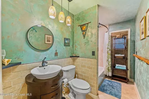 Bath - 2284 Windham Dr, Melbourne, FL 32935 photo 4 of 4