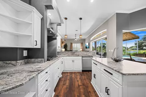 Kitchen - 842 Thrasher Dr, Rockledge, FL 32955 photo 6 of 8