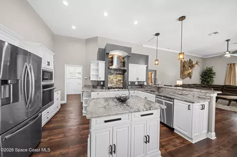 Kitchen - 842 Thrasher Dr, Rockledge, FL 32955 photo 2 of 8