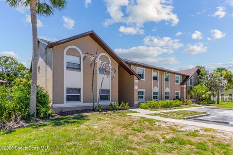 275 Spring Dr #4, Merritt Island, FL 32953