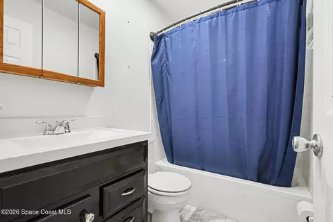 Bath - 886 Barris Ln, Rockledge, FL 32955 photo 1 of 2
