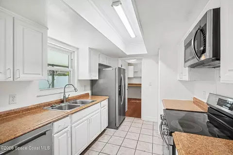 Kitchen - 886 Barris Ln, Rockledge, FL 32955 photo 3 of 3