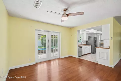 Living - 886 Barris Ln, Rockledge, FL 32955 photo 2 of 5