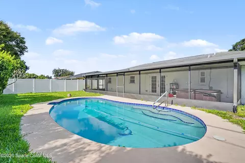 Exterior - 886 Barris Ln, Rockledge, FL 32955 photo 3 of 4