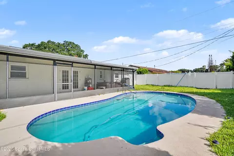 Exterior - 886 Barris Ln, Rockledge, FL 32955 photo 2 of 4
