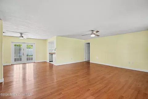 Living - 886 Barris Ln, Rockledge, FL 32955 photo 3 of 5