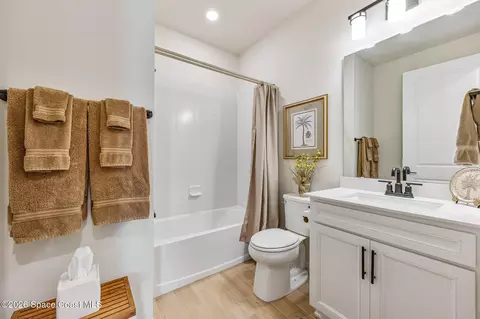 Bath - 3063 Tidepool Pl, Melbourne, FL 32940 photo 3 of 3