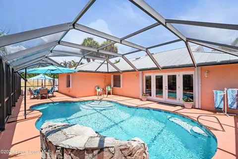 209 Chalet Ave, Indialantic, FL 32903