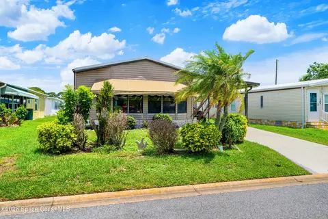 602 N Dolphin Cir, Barefoot Bay, FL 32976