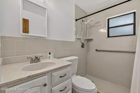 Bath - 830 Tupelo Dr, Melbourne, FL 32935 photo 1 of 4