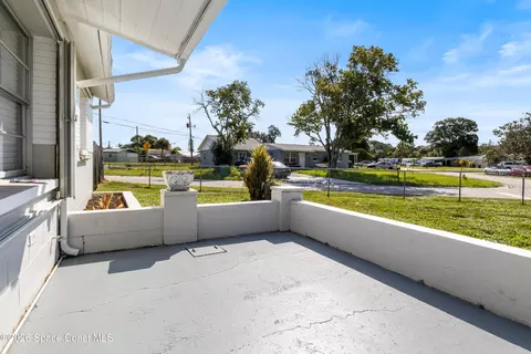 Exterior - 346 Crown Blvd, Melbourne, FL 32901 photo 5 of 7