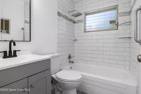 Bath - 346 Crown Blvd, Melbourne, FL 32901 photo 1 of 1