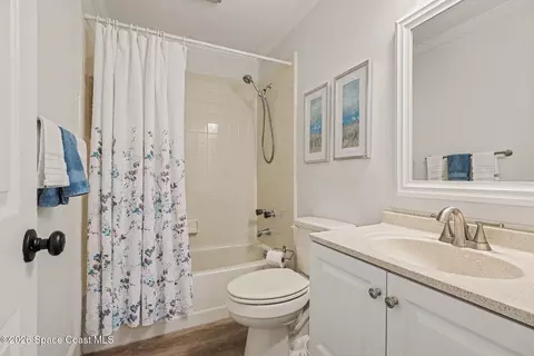 Bath - 723 Spring Valley Dr, Melbourne, FL 32940 photo 3 of 3
