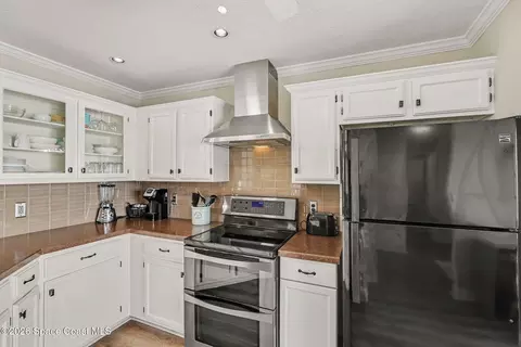 Kitchen - 723 Spring Valley Dr, Melbourne, FL 32940 photo 3 of 3