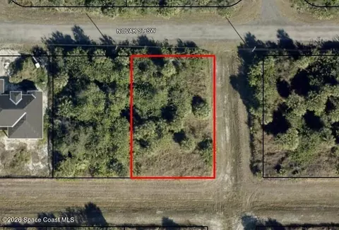806 Novak St SW, Palm Bay, FL 32908