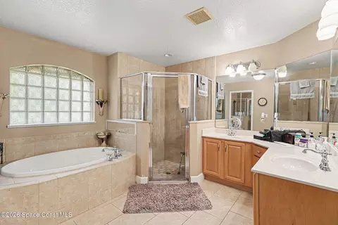 Bath - 3525 Gloria Ave, Mims, FL 32754 photo 1 of 2