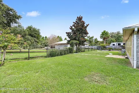 Exterior - 3525 Gloria Ave, Mims, FL 32754 photo 4 of 6