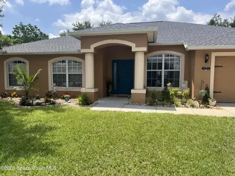 3305 Soft Breeze Cir, West Melbourne, FL 32904
